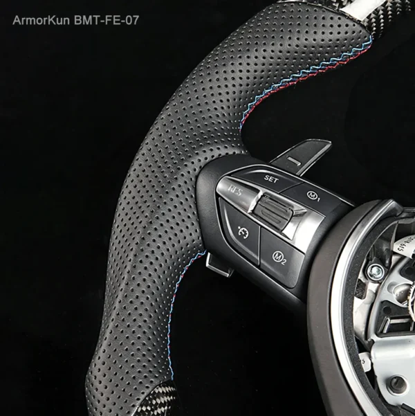 Volante BMW in carbonio con LED